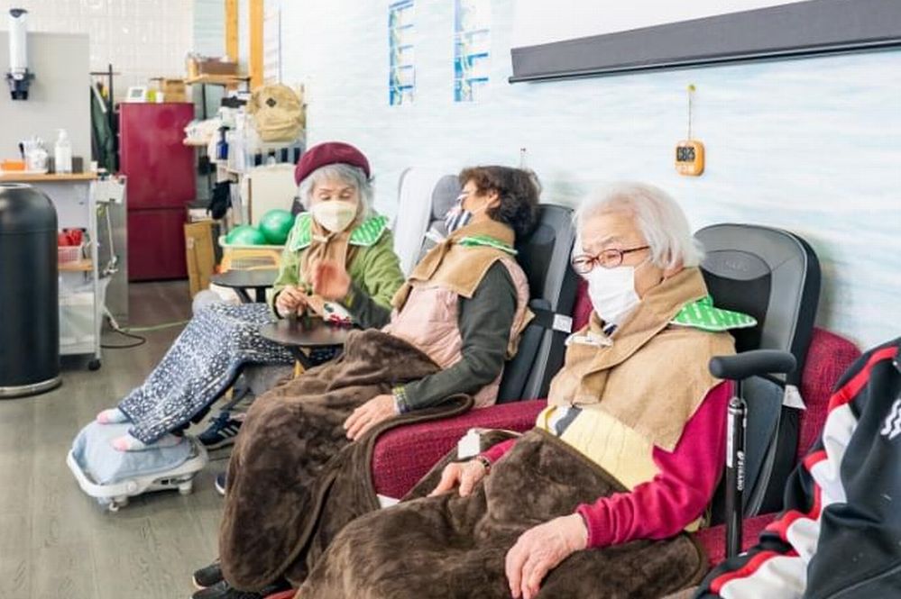 2、健康チェック/ウェルカムドリンク